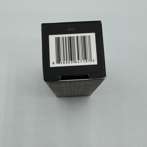 Defiance Beauty by Nechami Warrior Luminous Liquid Lipstick 4.3 ml - Picture 10 of 10